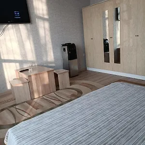  Отель ровный